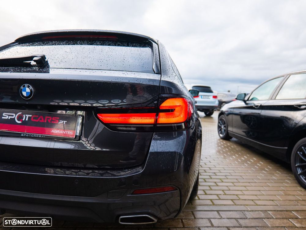 BMW 520 d Pack Desportivo M Auto - 36