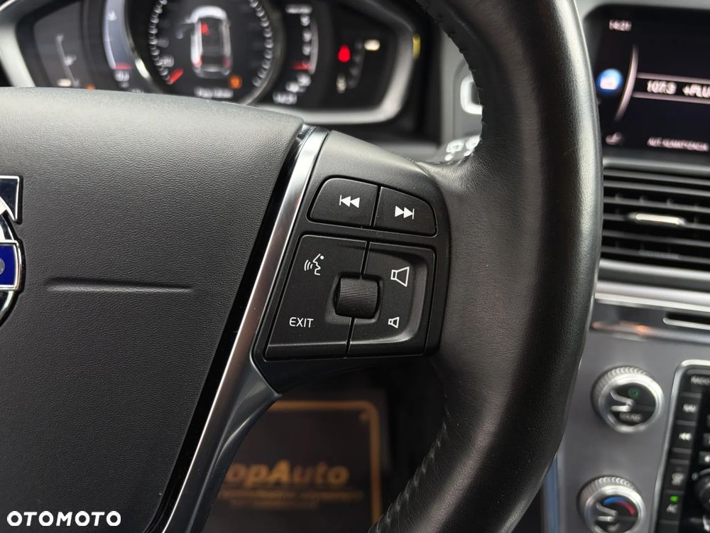 Volvo XC 60 D4 Geartronic Summum - 24