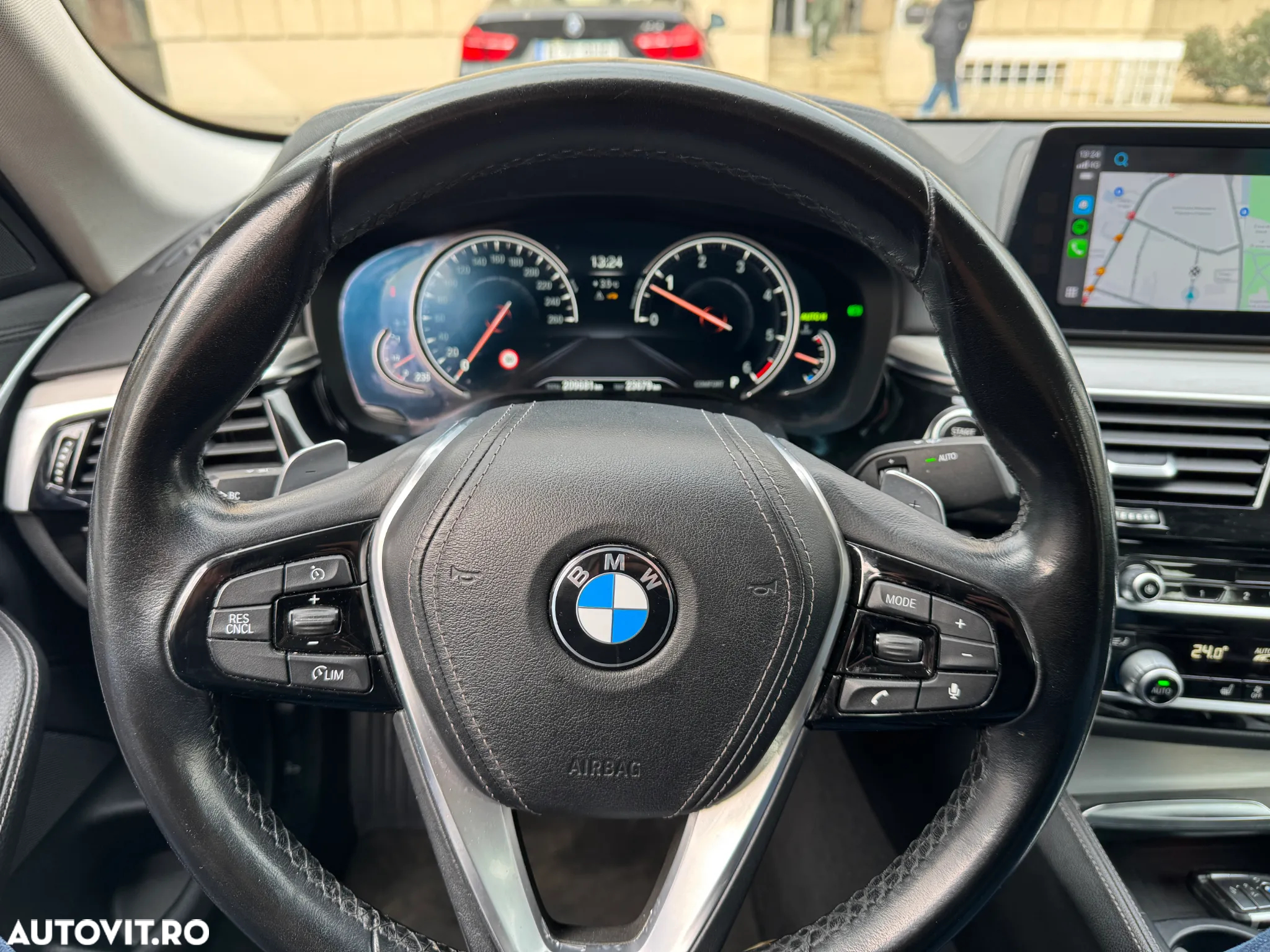 BMW Seria 5 530d xDrive AT - 26