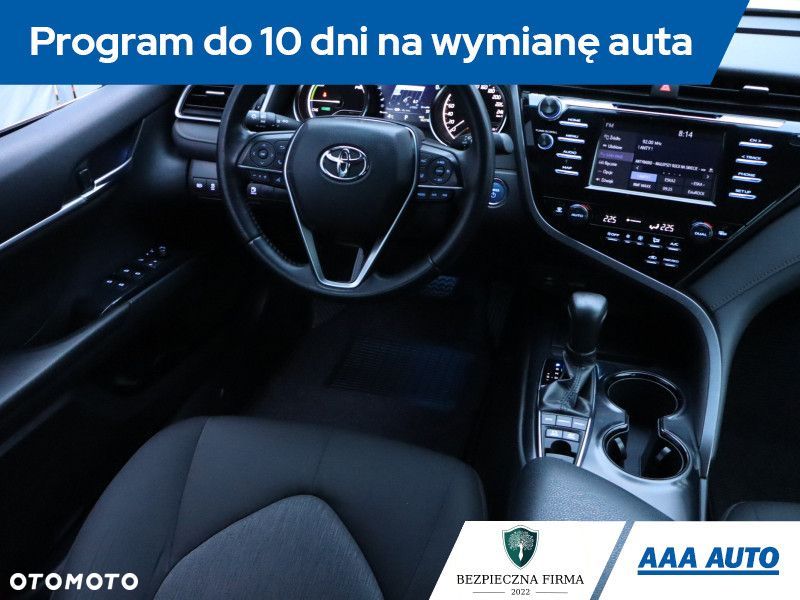 Toyota Camry - 8