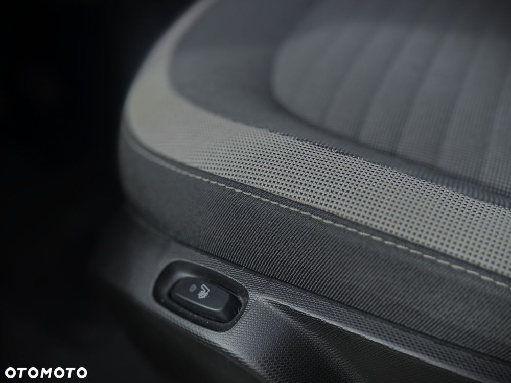 Renault Twingo SCe 70 EDC LIMITED 2018 - 16