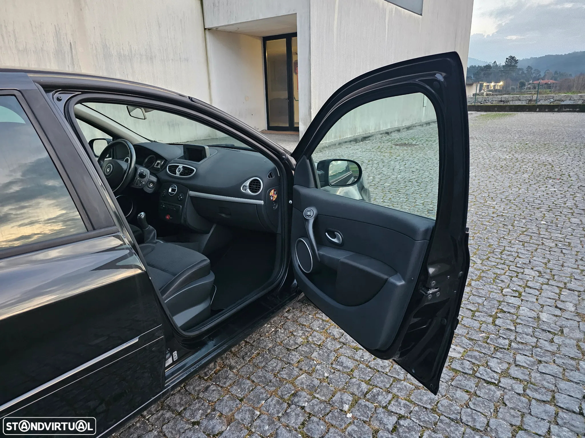 Renault Clio 1.2 16V Dynamique S - 21