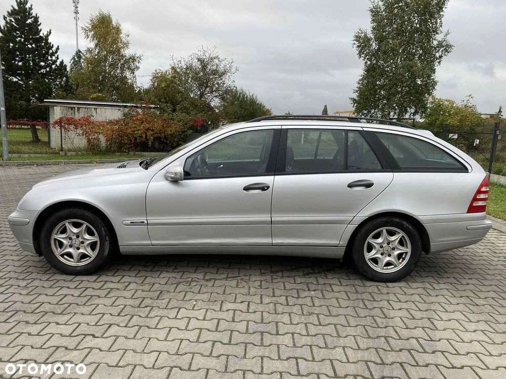 Mercedes-Benz Klasa C 180 T Classic - 8