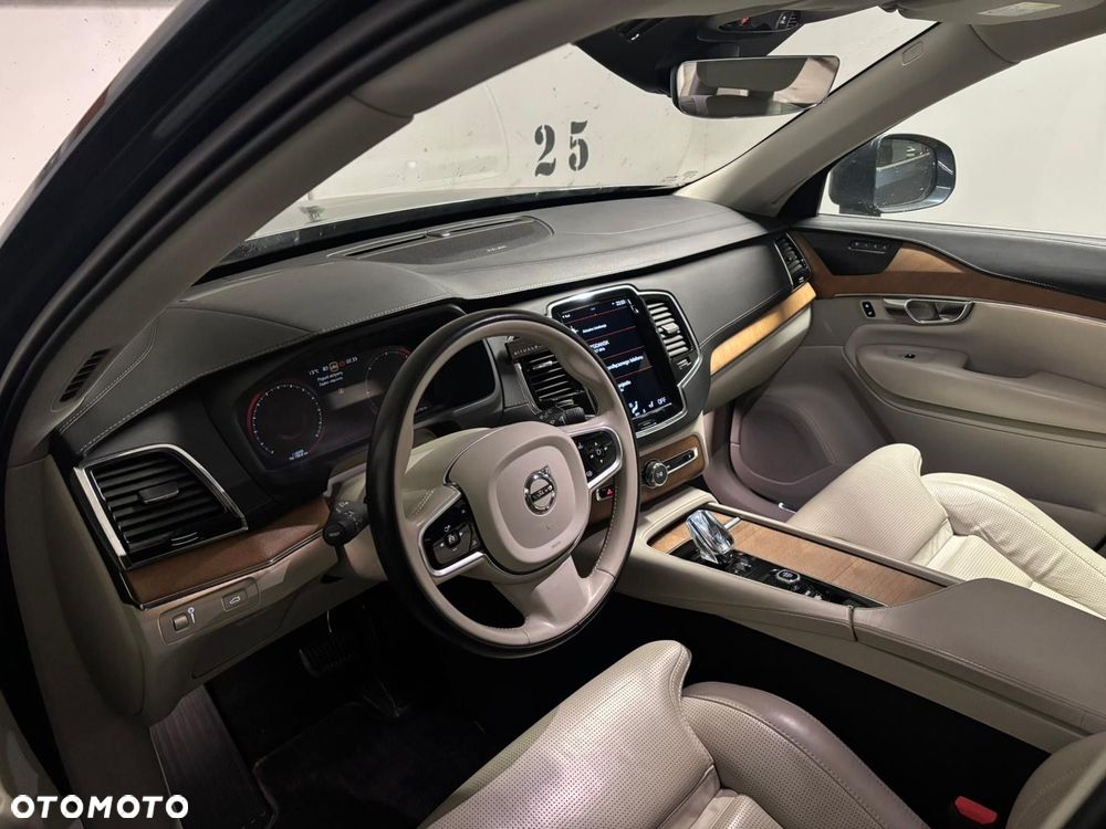 Volvo XC 90 - 6
