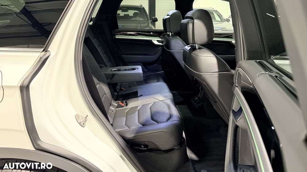 Volkswagen Touareg - 20