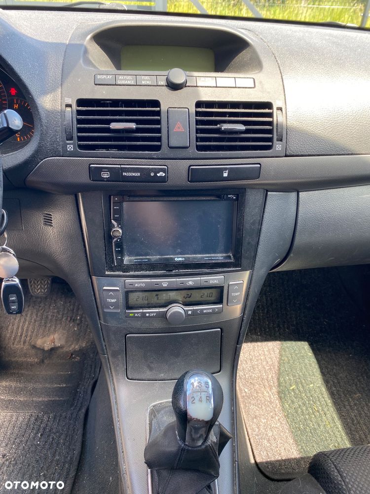 Toyota Avensis 1.8 VVT-i Luna - 6