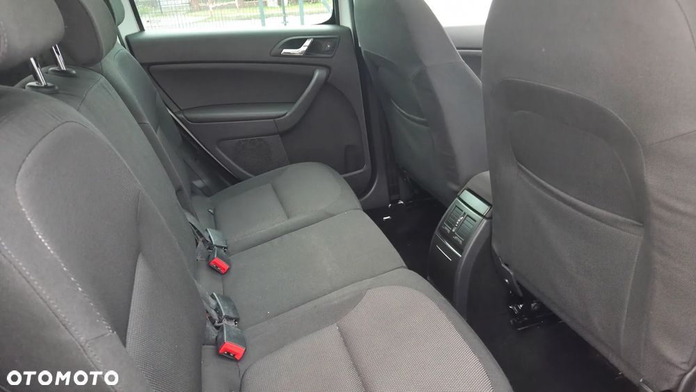 Skoda Yeti Outdoor 1.6 TDI Green tec DSG Active - 10