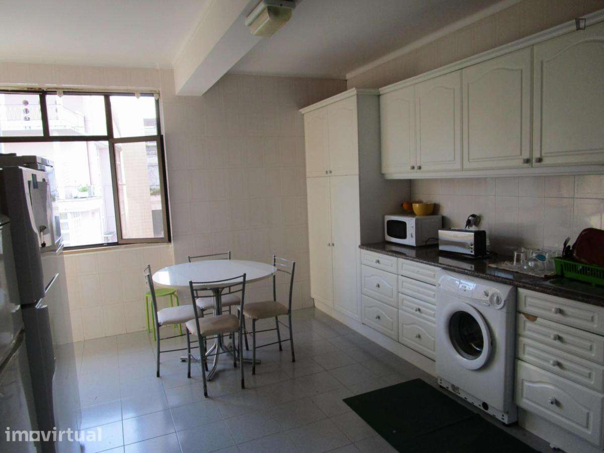 Quarto - localizado em Conchada Coimbra - Grande imagem: 5/11