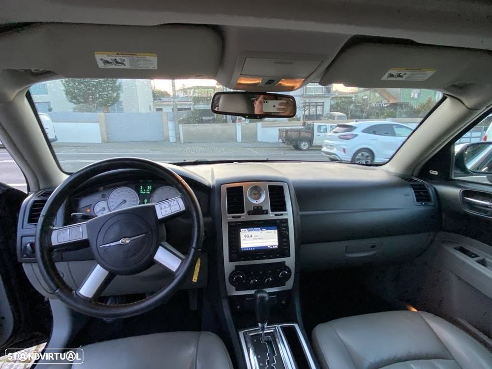 Chrysler 300 C Touring 3.0 CRD - 14