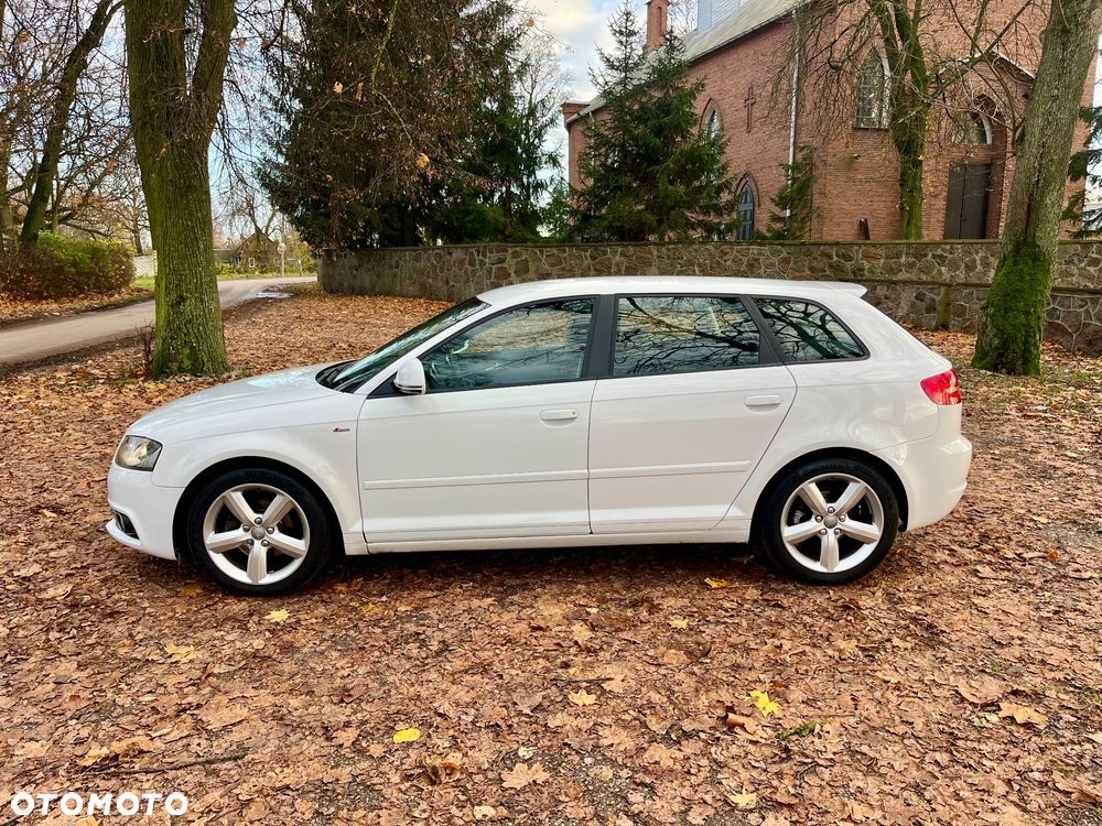 Audi A3 Sportback ver-1-6-tdi-sportback-clean-diesel-s-line-sportpaket - 4