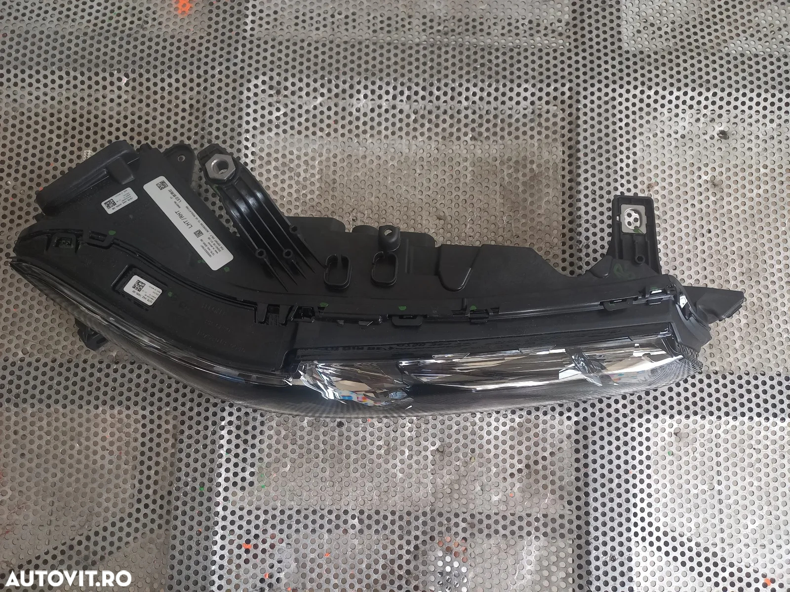 Far Dreapta Swarowsky Bmw Seria 7 An 2022-2023-2024 Original Impecabil Cod 5A9CFB4 - 6
