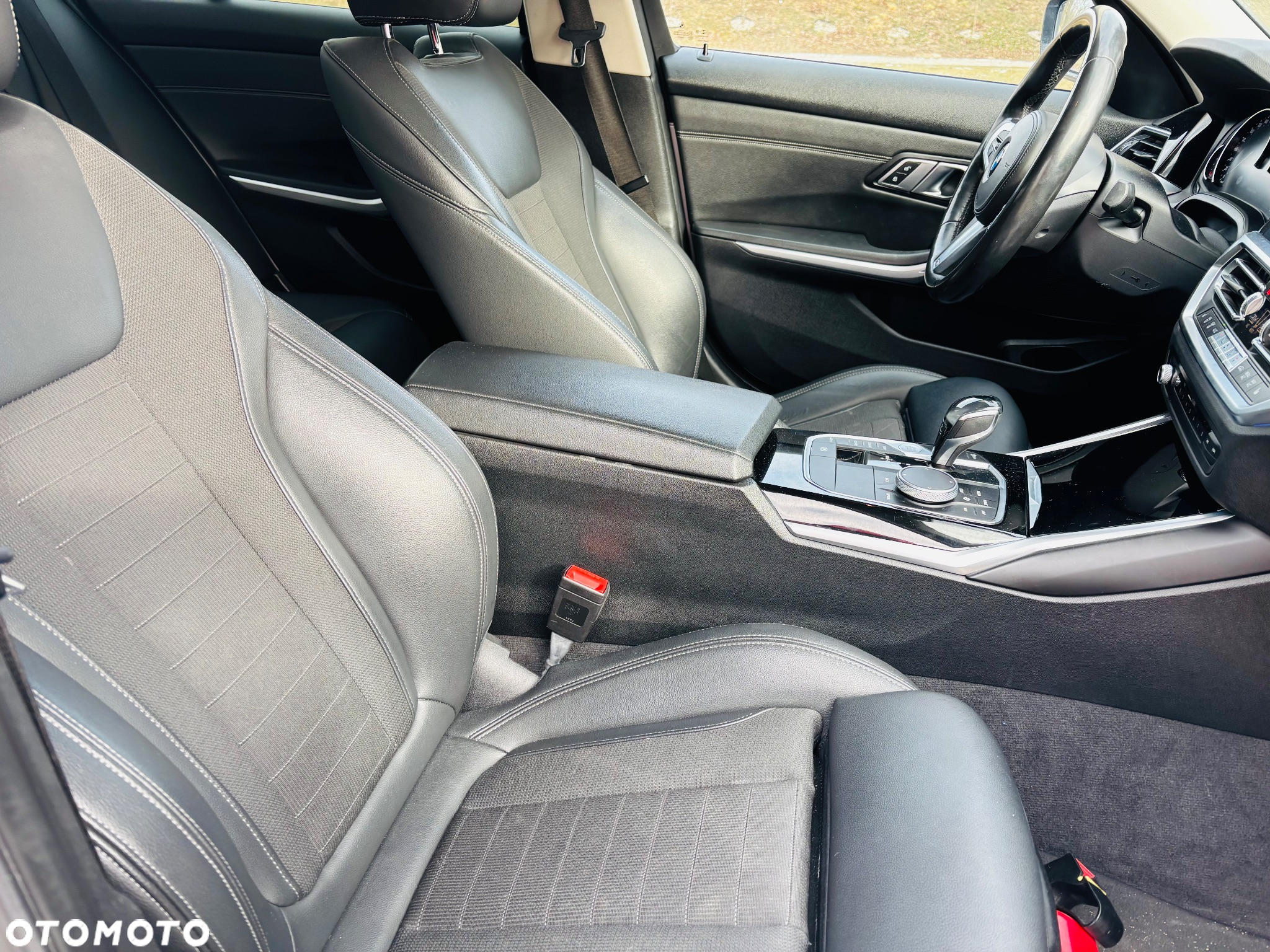 BMW Seria 3 318d Sport Line - 13