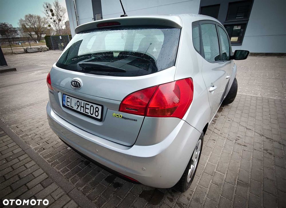 Kia Venga - 5