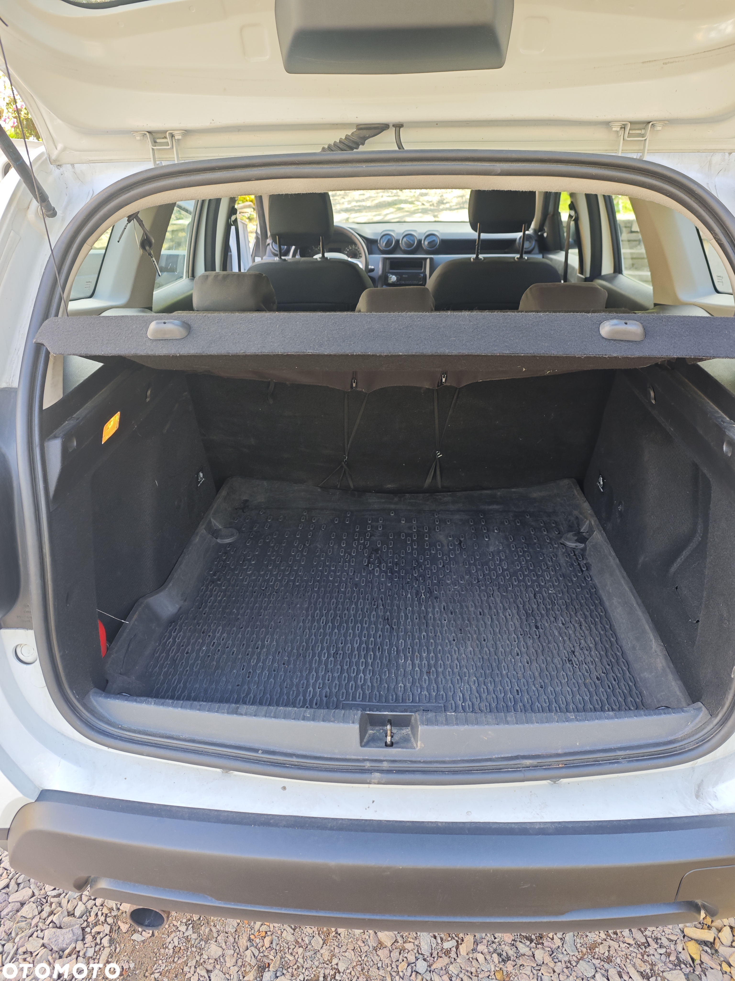 Dacia Duster 1.6 SCe Access S&S - 12