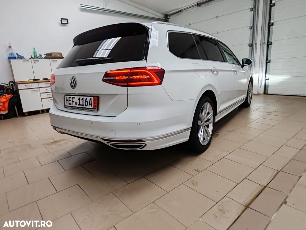 Volkswagen Passat 2.0 TDI (BlueMotion Technology) Highline - 23