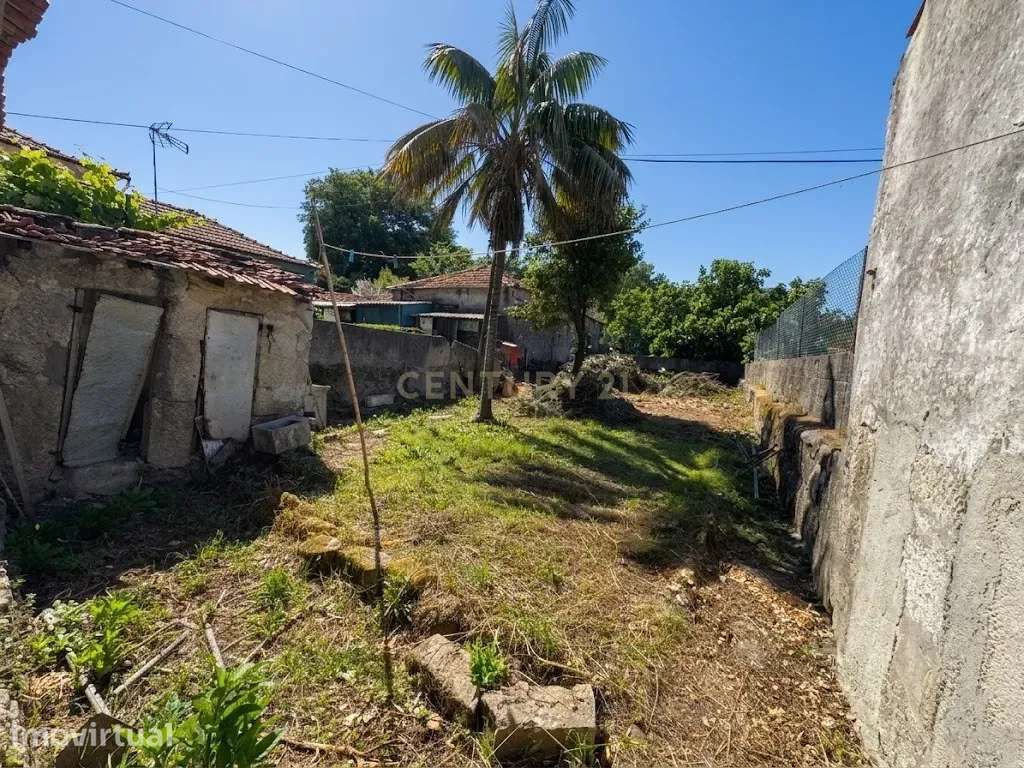 Duas (2) moradias para reconstrução em Azurara, Vila do Conde, Porto - Grande imagem: 2/13