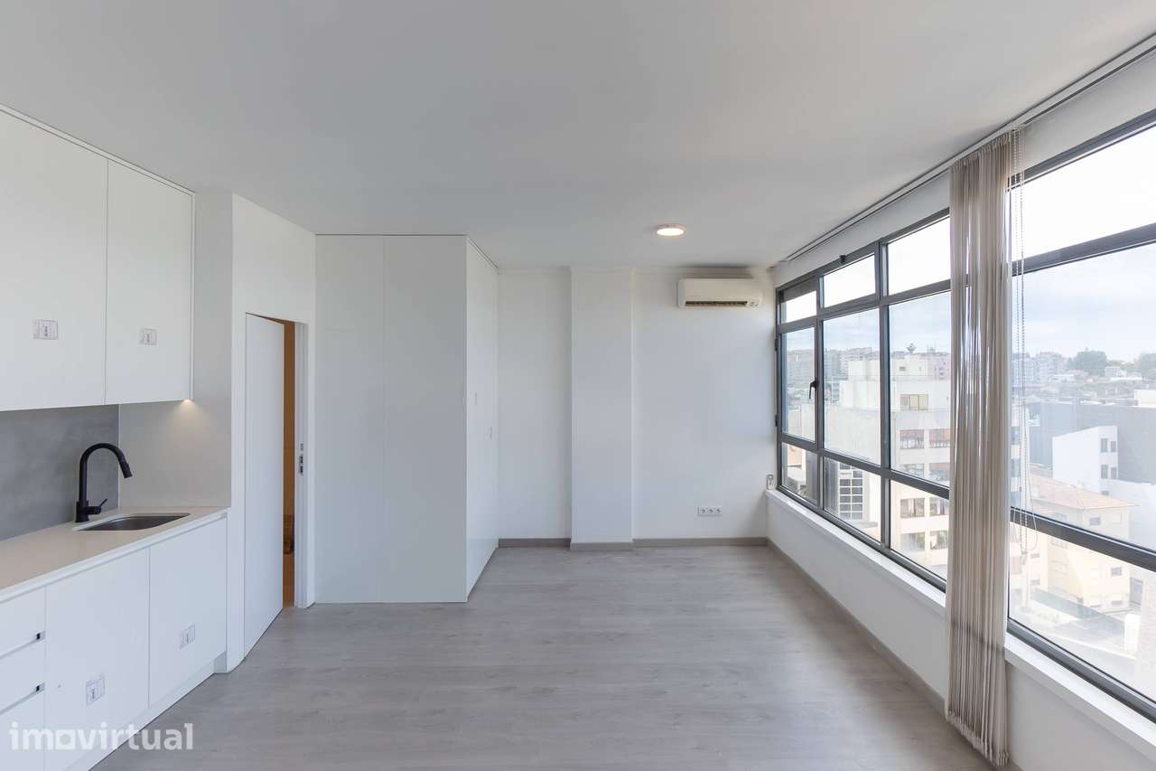 Apartamento T0+1 remodelado - Grande imagem: 5/26