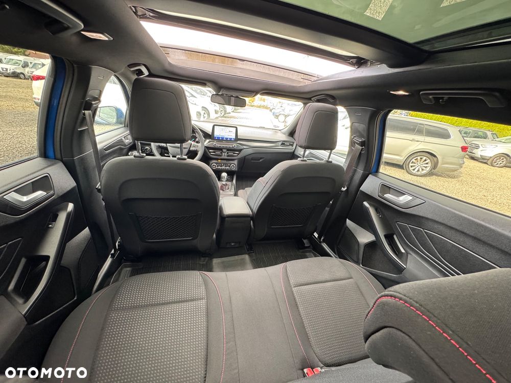 Ford Focus SW 1.0 EcoBoost S&S ST-LINE - 30