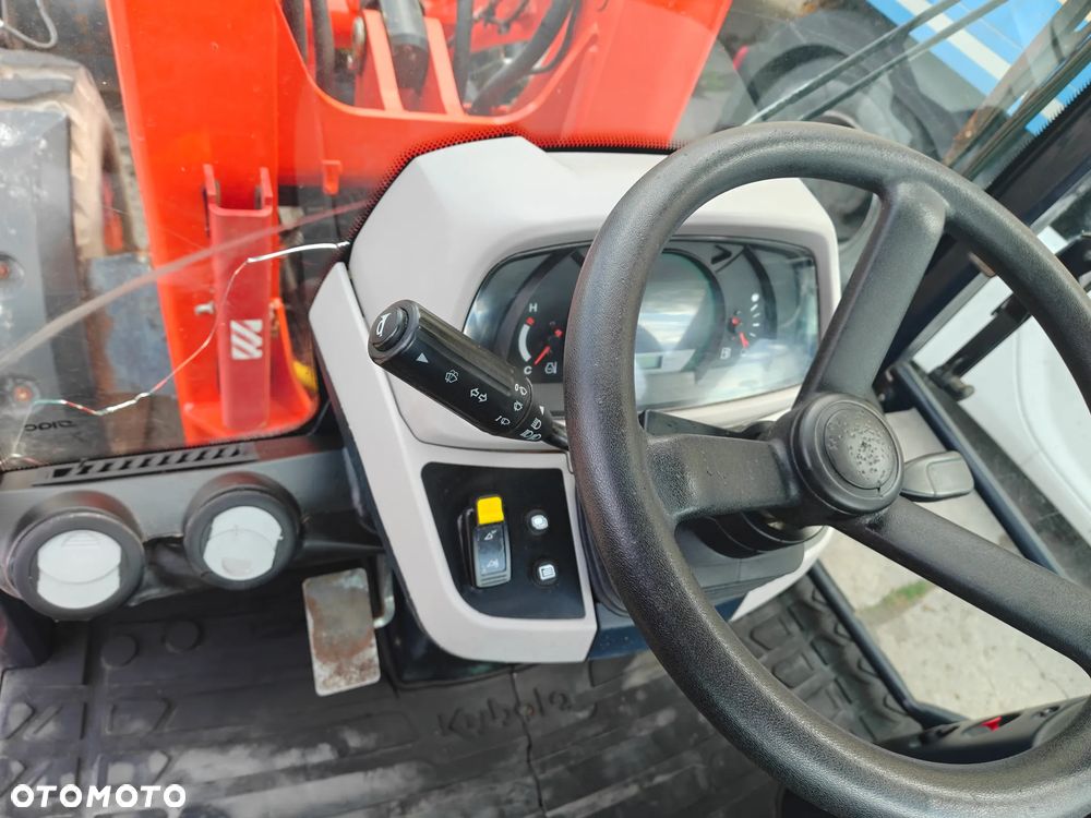 Kubota R090 - 26