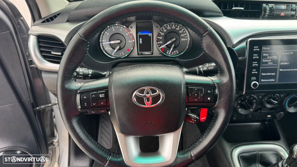 Toyota Hilux 2.4 D-4D 4WD Trial - 8