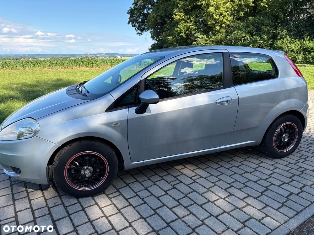 Fiat Grande Punto 1.4 16V Dynamic - 2