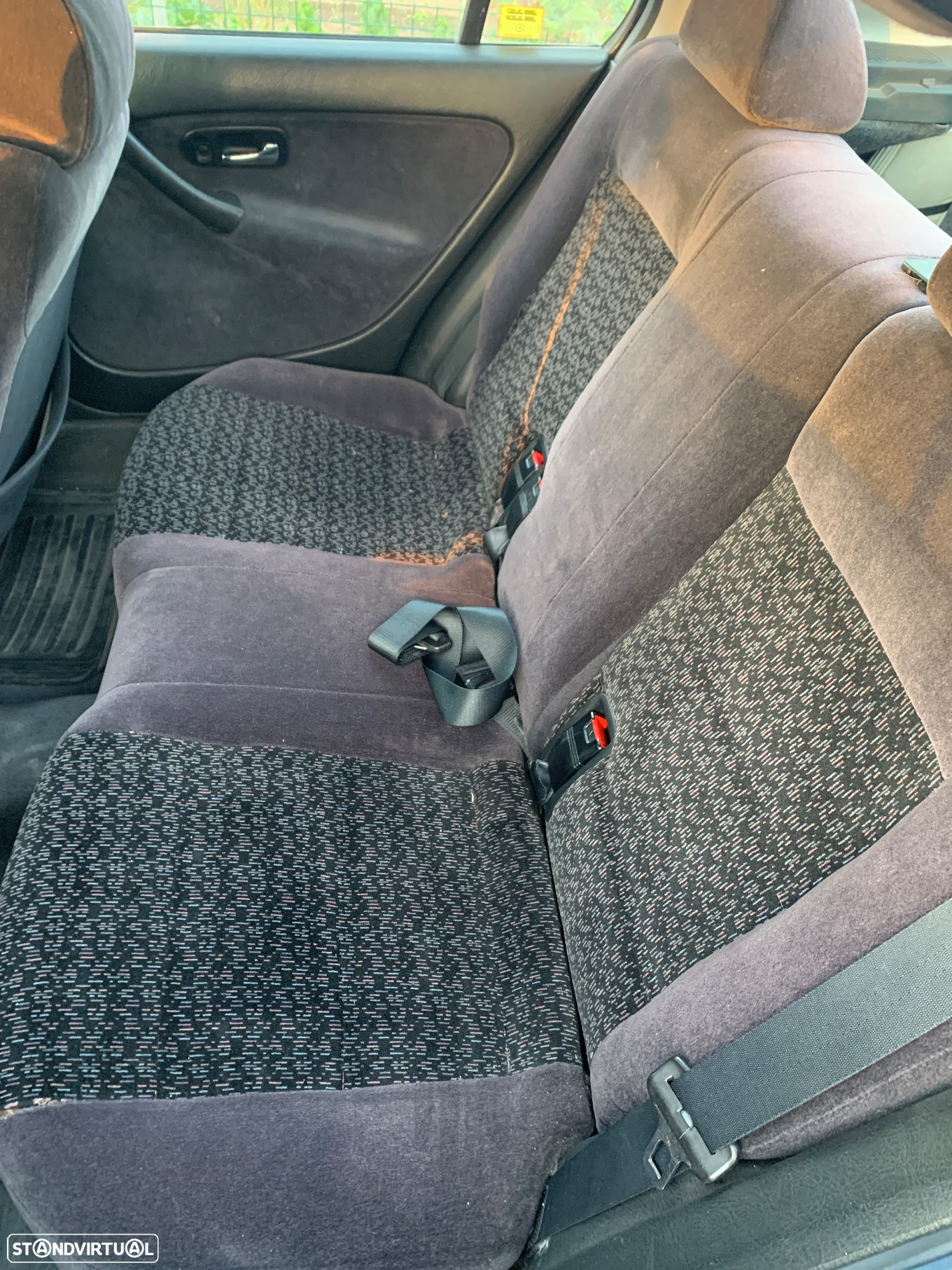 Honda Civic 1.6i SR VTEC - 9