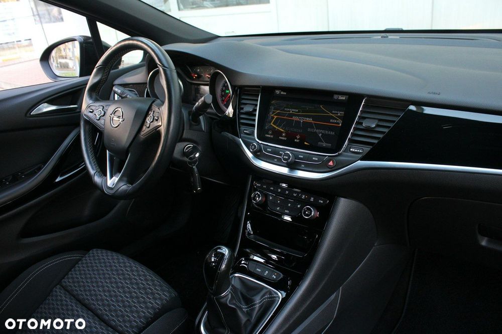 Opel Astra 1.4 Turbo Edition - 24