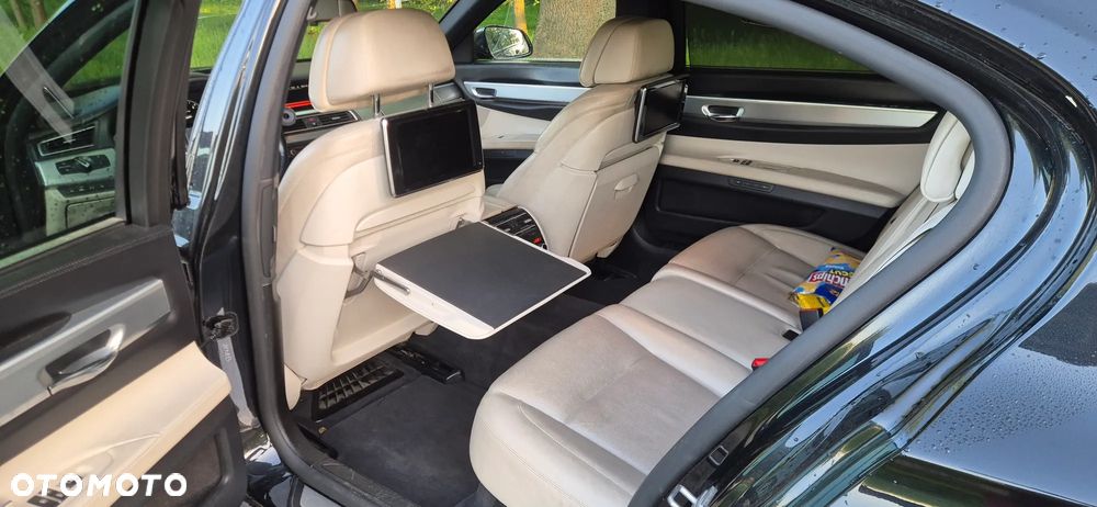 BMW Seria 7 730Ld - 2