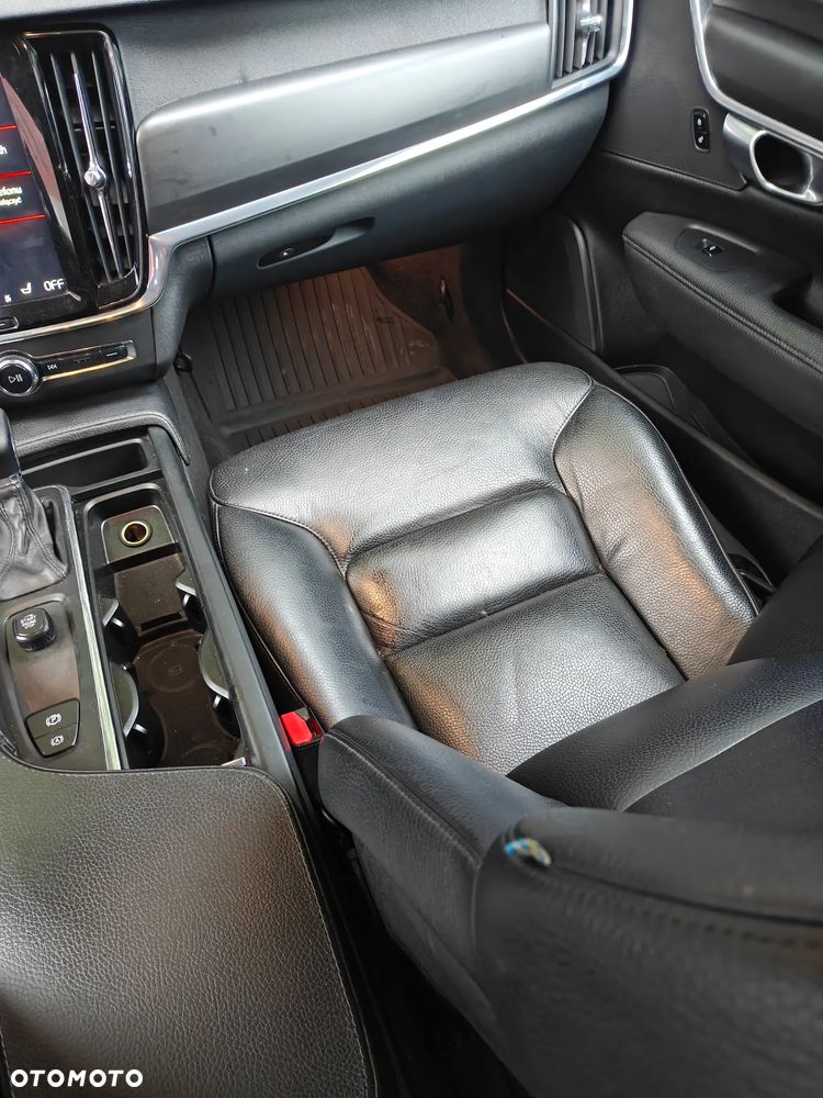 Volvo V90 D3 Momentum - 35