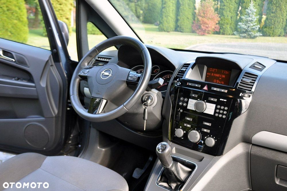 Opel Zafira - 26