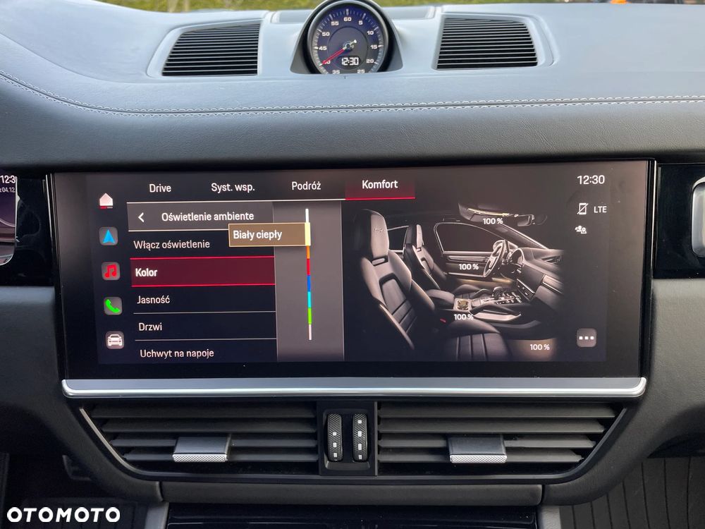 Porsche Cayenne - 33