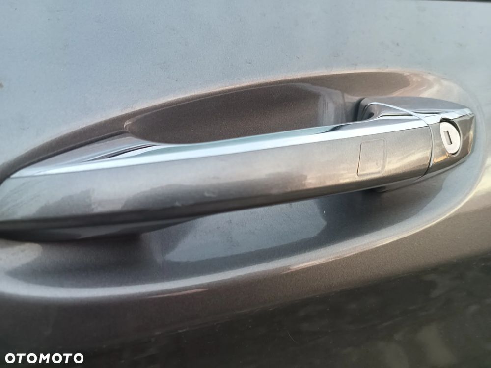 Mercedes-Benz GLA 220 d 7G-DCT UrbanStyle Edition - 19