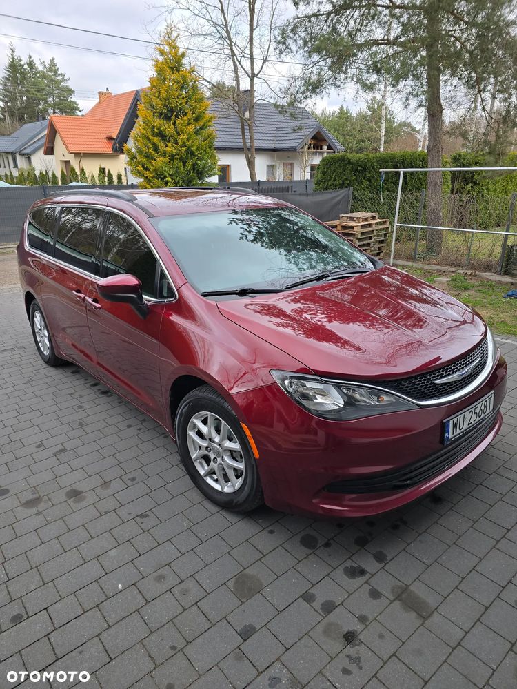 Chrysler Pacifica - 10