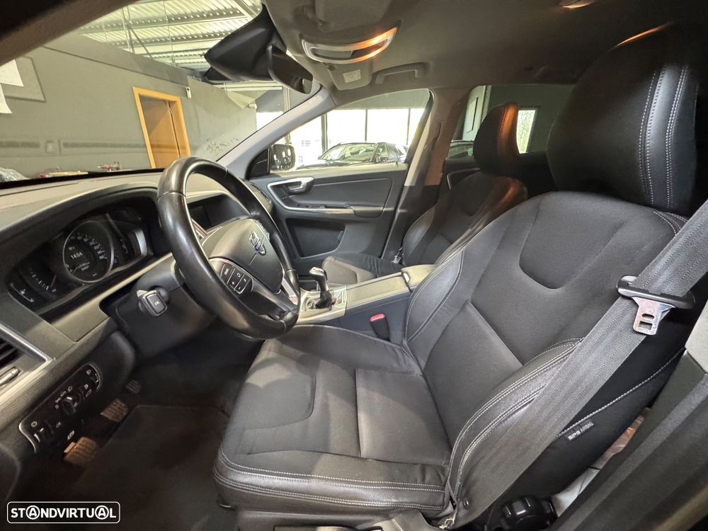 Volvo XC 60 2.0 D4 Momentum - 15
