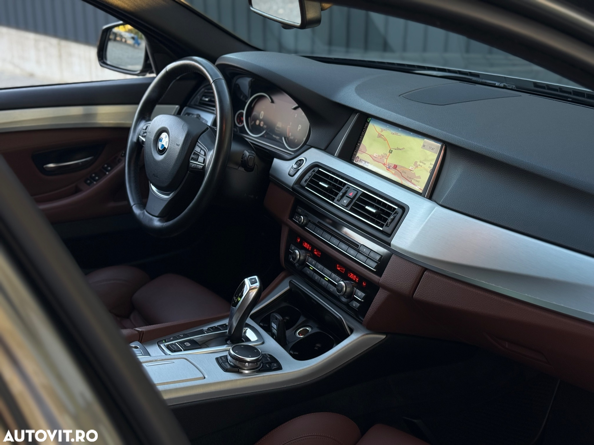 BMW Seria 5 525d Touring Aut. - 16