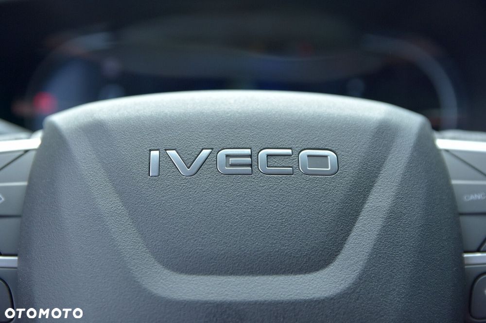 Iveco Daily 35S18HA8V 3.0 180KM Brygadówka 7 osób - 10