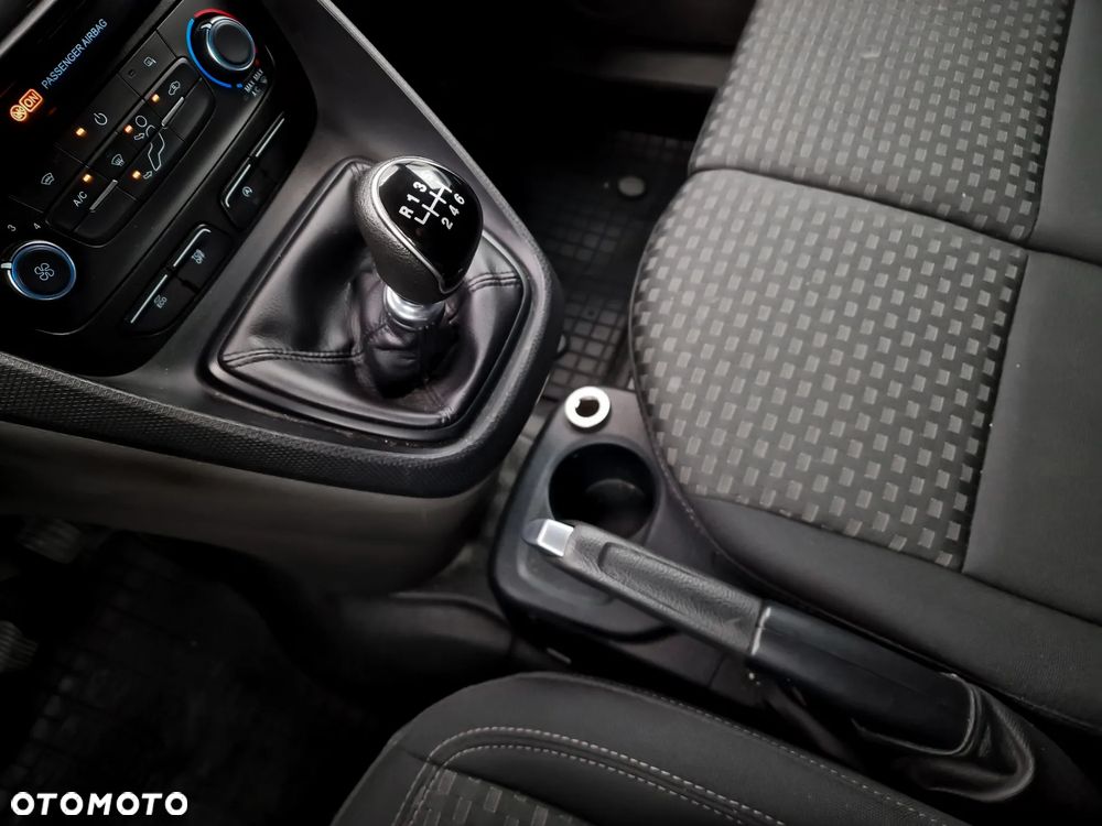 Ford TRANSIT CONNECT L2 - 8