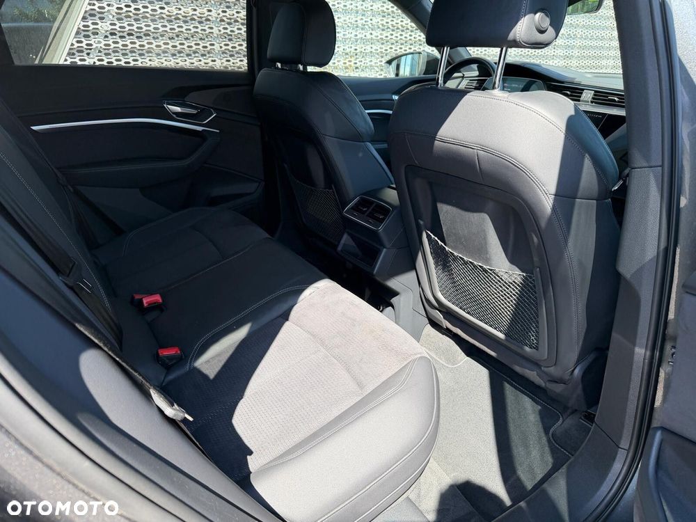 Audi e-tron 55 Quattro S Line - 25