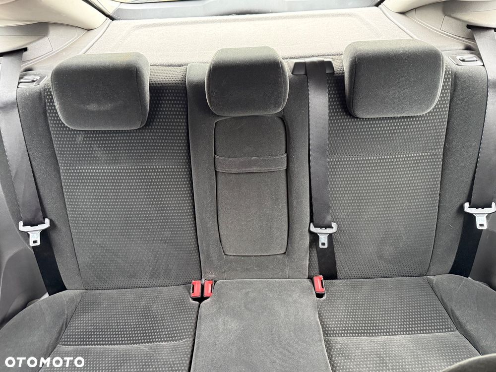Ford Focus 1.6 TDCi DPF Ghia - 13
