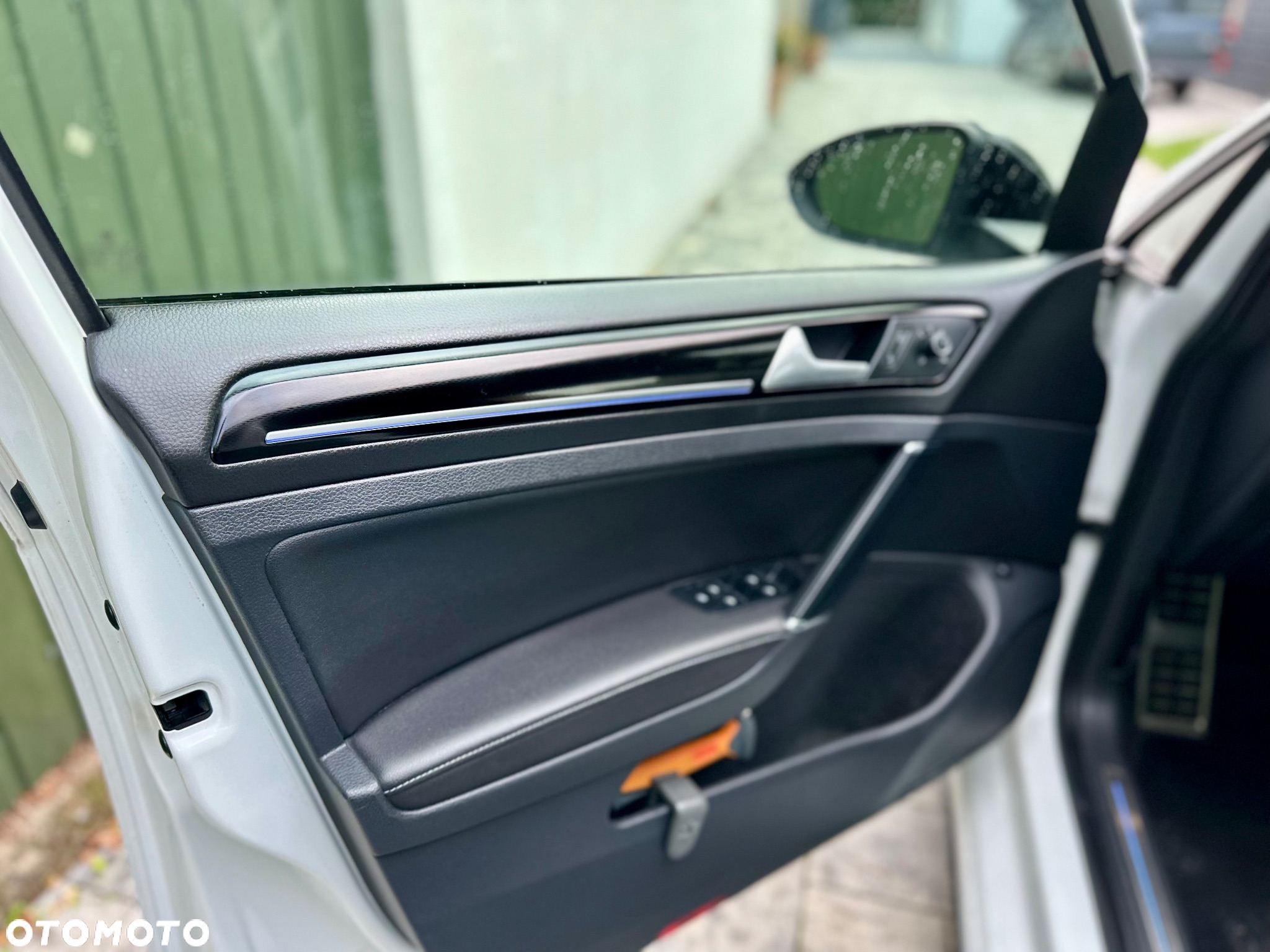 Volkswagen Golf - 11