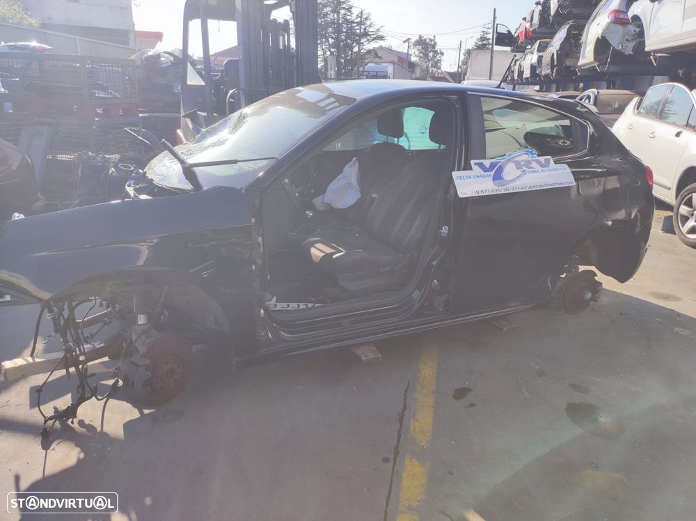 Alfa Romeo Giulietta 1.6 jtd 2010 - Viatura para Peças - 2