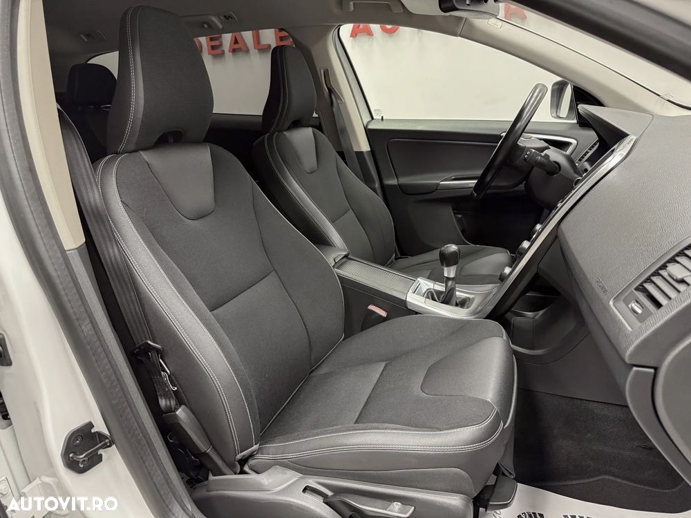 Volvo XC 60 D4 Momentum - 7