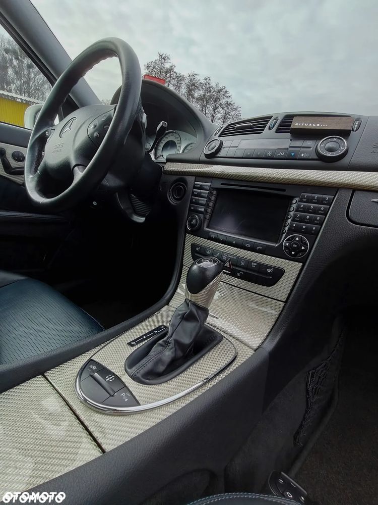 Mercedes-Benz Klasa E 55 AMG - 13