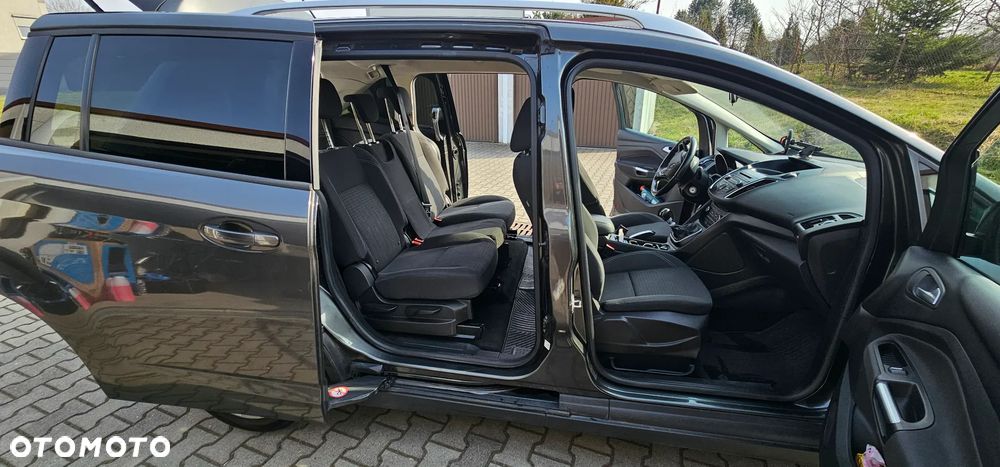 Ford Grand C-MAX - 13