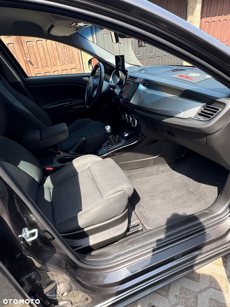 Alfa Romeo Giulietta 1.4 TB 16V Multiair - 9