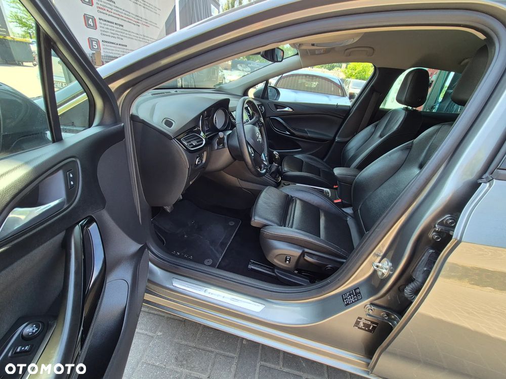 Opel Astra 1.4 T Dynamic S&S - 24