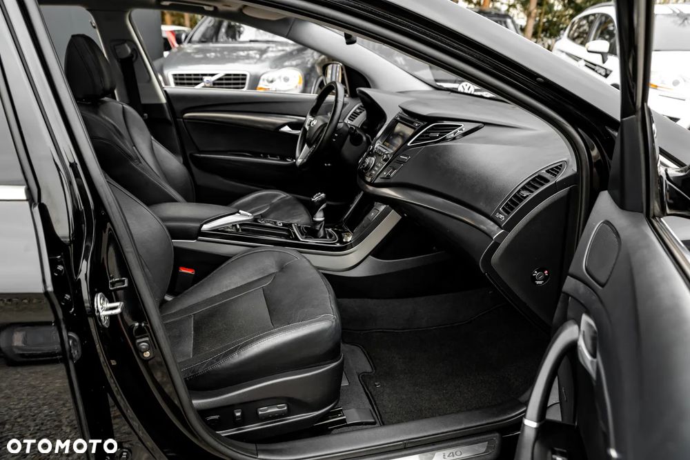 Hyundai i40 2.0 Premium - 25