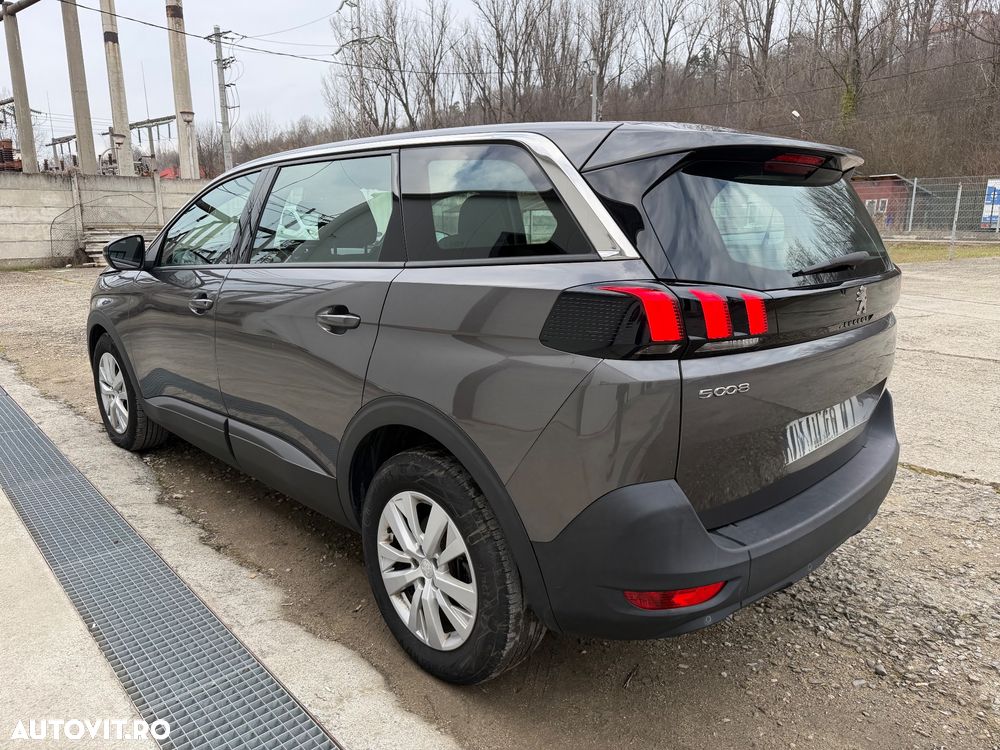Peugeot 5008 - 5