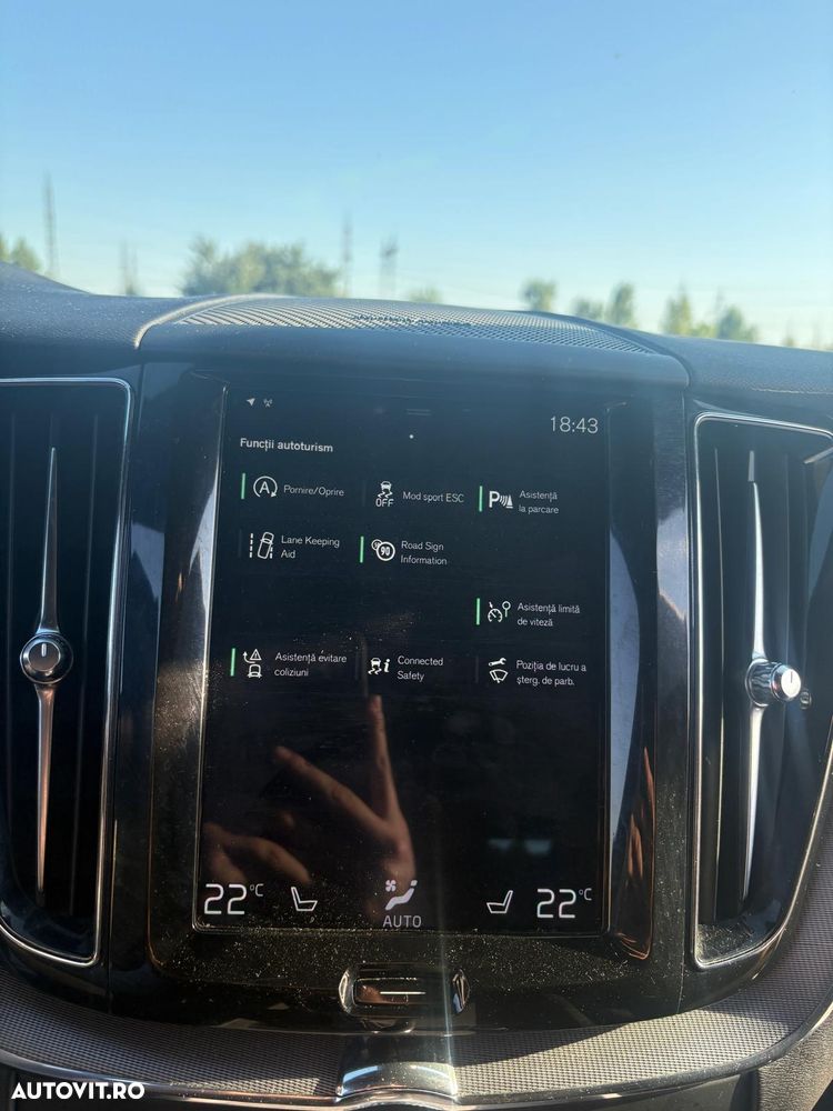 VOLVO XC60 2019 — imagine 12