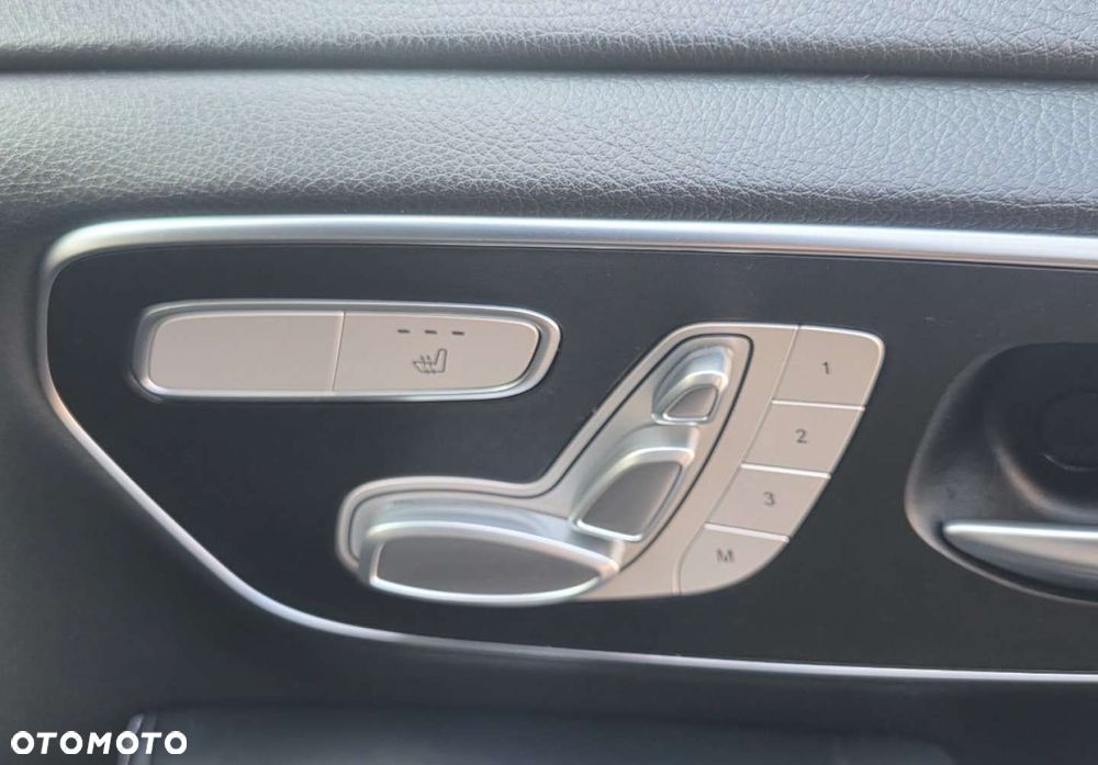 Mercedes-Benz Klasa V - 29